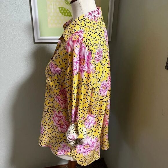 Brand New Velvet ♥️ Heart Adjustable Long Sleeve Hi/Low Button Down Top # 08 - Picture 3 of 5